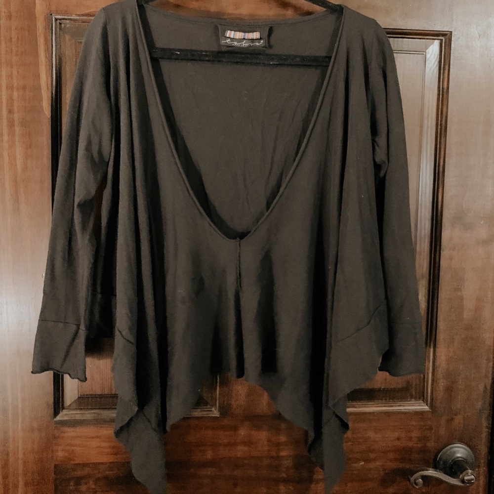 Cute black shirt